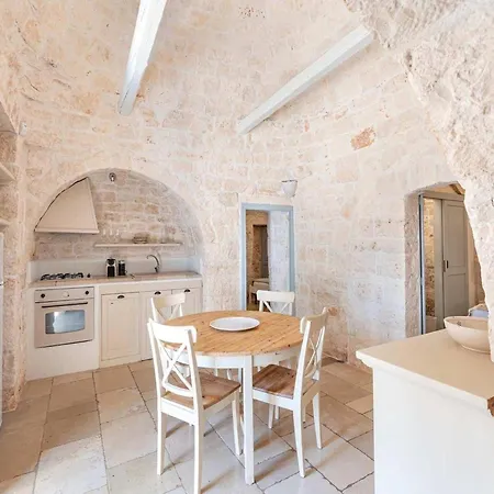 Stone House With Underground Pool For 6 * Locorotondo